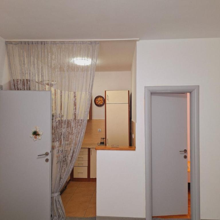 Two-bedroom apartment in the center of Budva - Apartman sa 2 Spavaće Sobe - 11