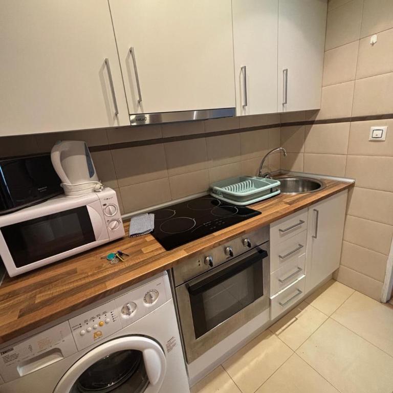 SERVICE APART LAZARO- Edificio Aguamarina 56 - Apartamento de 1 dormitorio - 30