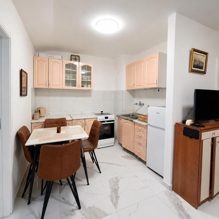 Top lokacija + Besplatan parking - Apartman sa 1 Spavaćom Sobom - 5