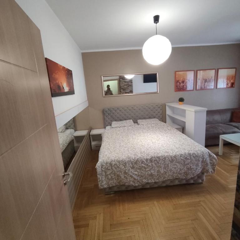 Gala - One-Bedroom Apartment - 3