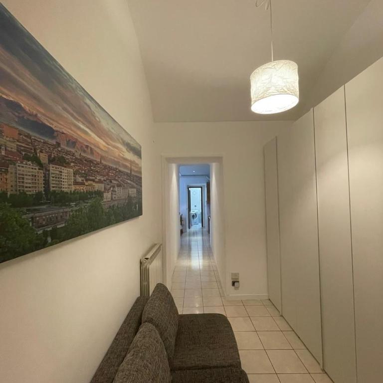 Sansa House Comfortable and within walking distance of the center - Two-Bedroom Apartment - 8