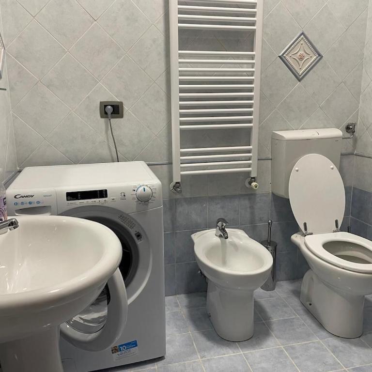 Sansa House Comfortable and within walking distance of the center - Two-Bedroom Apartment - 11