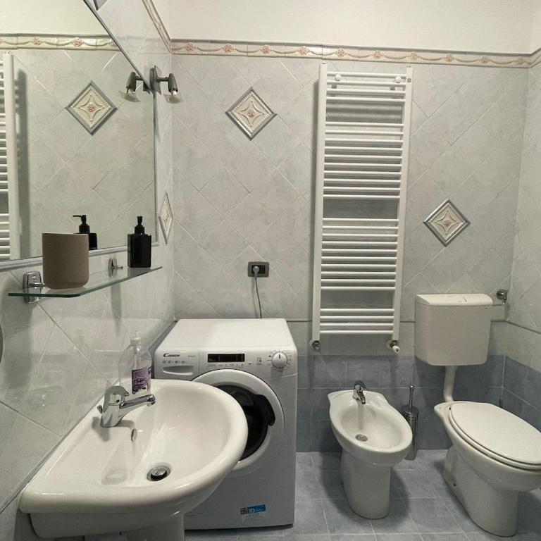 Sansa House Comfortable and within walking distance of the center - Two-Bedroom Apartment - 29