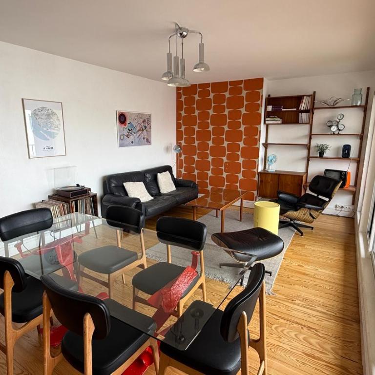 Appartement au design rétro avec ascenseur, balcon et vue panoramique - Apartment mit 2 Schlafzimmern - 12