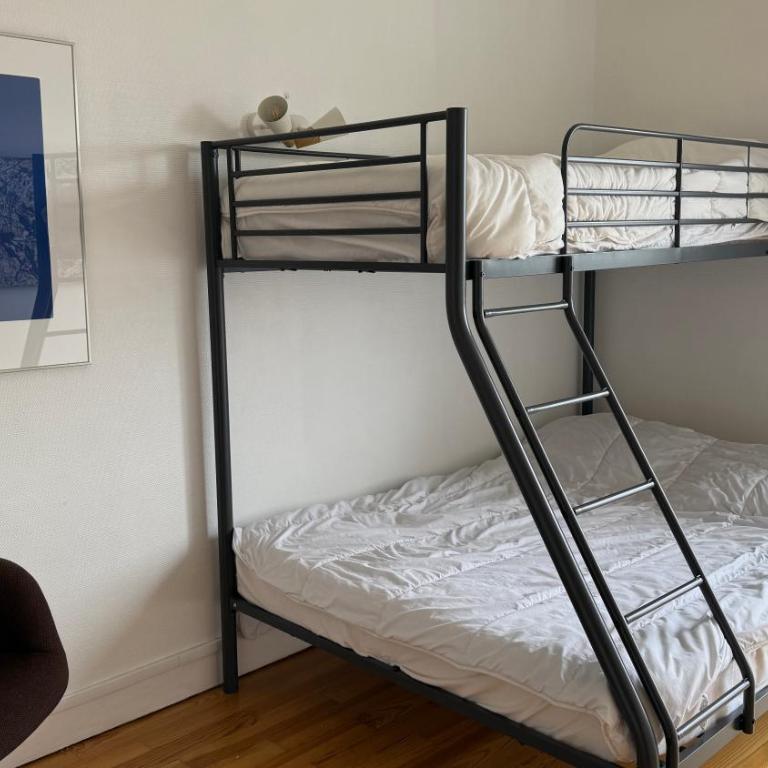 Appartement au design rétro avec ascenseur, balcon et vue panoramique - Apartment mit 2 Schlafzimmern - 20