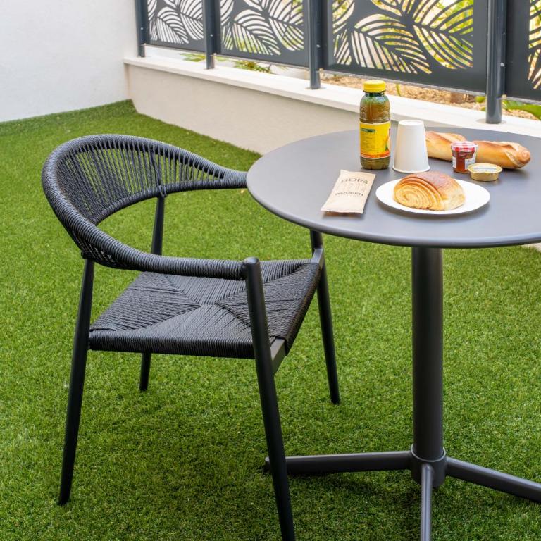 Eden Islands Marseille Prado - Suite avec Terrasse - 9