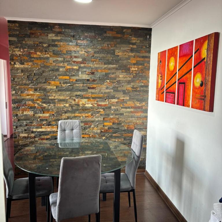Excelente ubicación frente al mar con luz natural - Two-Bedroom Apartment - 2