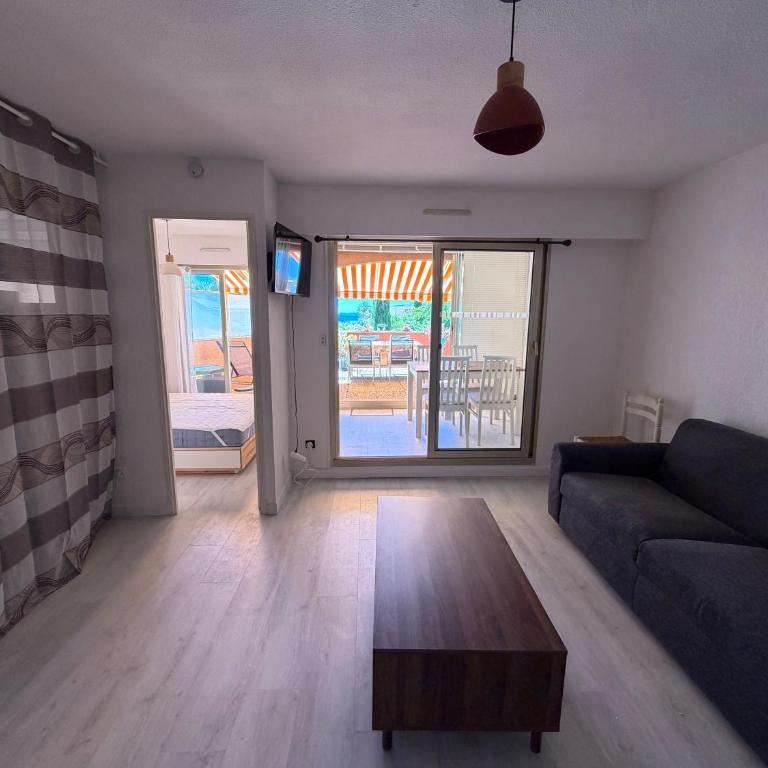 T2 cabine 6 pers terrasse vue mer Plage à - 5 Min - Appartement 2 Chambres - 4