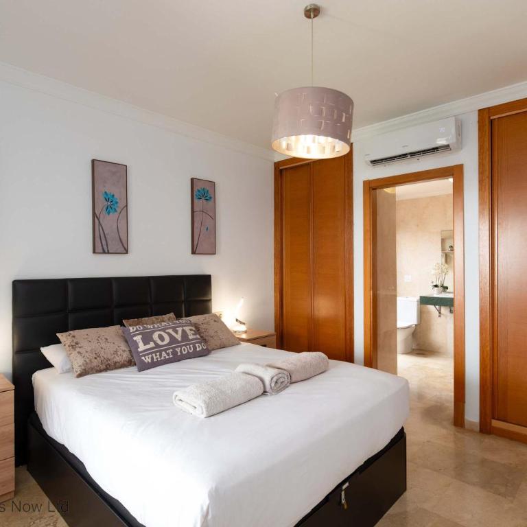 Villa Lobos - Retro Family Villa by Villas Now - Villa - 22