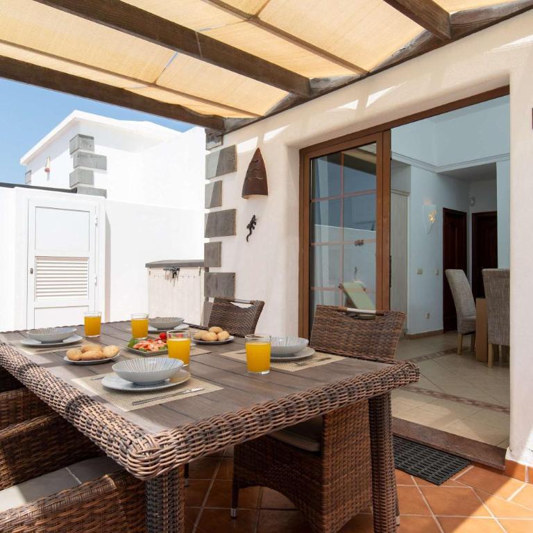 Casa Annabelle - Playa Blanca by Villas Now - Villa - 3