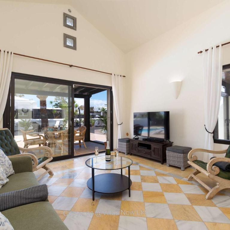 Villa Del Faro - Sunshine Awaits by Villas Now Ltd - Villa - 6