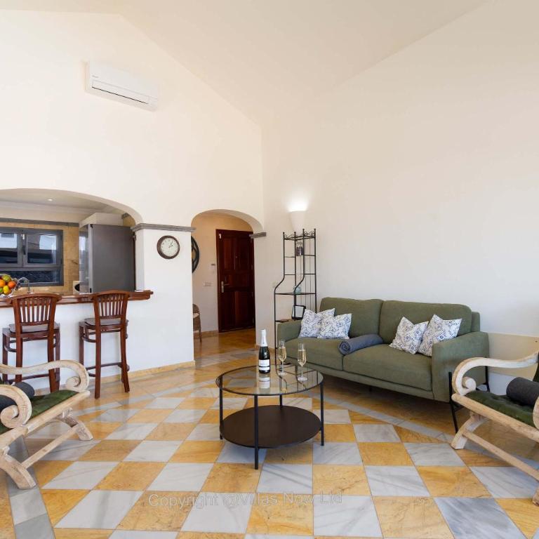 Villa Del Faro - Sunshine Awaits by Villas Now Ltd - Villa - 17