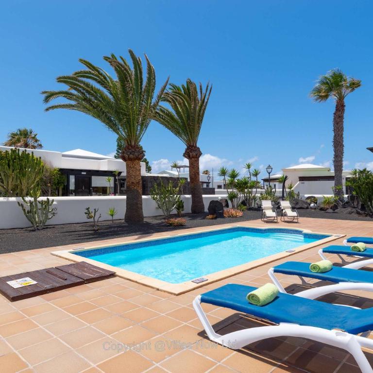 Villa Del Faro - Sunshine Awaits by Villas Now Ltd - Villa - 24
