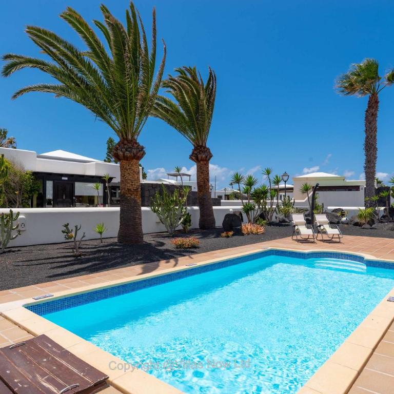 Villa Del Faro - Sunshine Awaits by Villas Now Ltd - Villa - 34