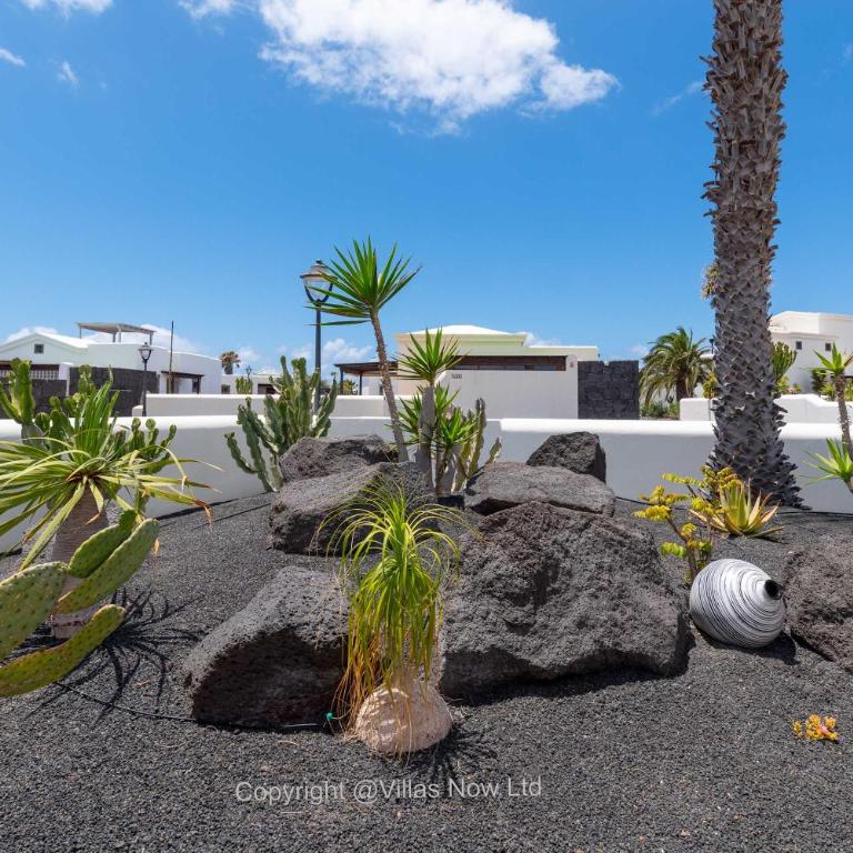 Villa Del Faro - Sunshine Awaits by Villas Now Ltd - Villa - 36