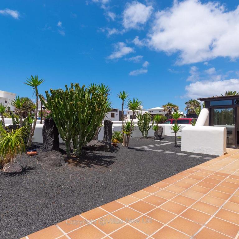 Villa Del Faro - Sunshine Awaits by Villas Now Ltd - Villa - 37