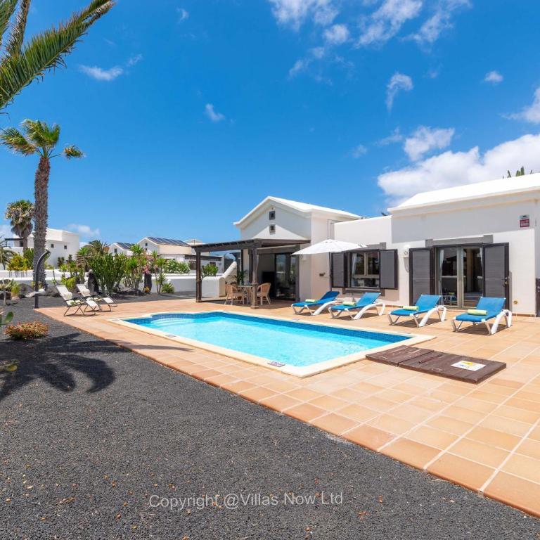 Villa Del Faro - Sunshine Awaits by Villas Now Ltd - Villa - 40