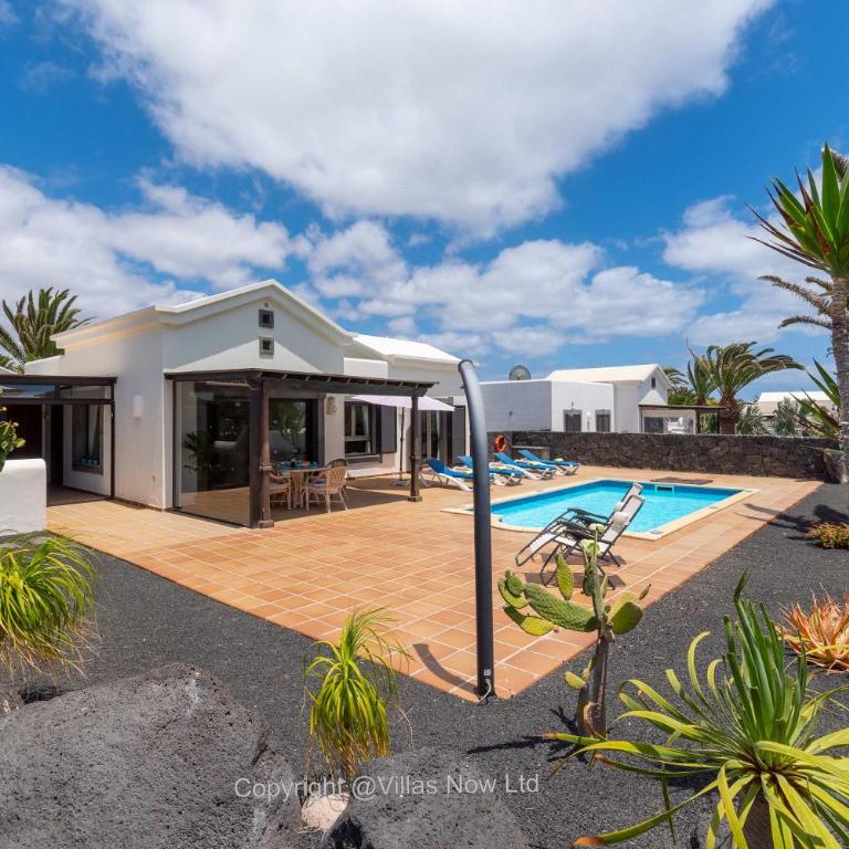 Villa Del Faro - Sunshine Awaits by Villas Now Ltd - Villa - 43