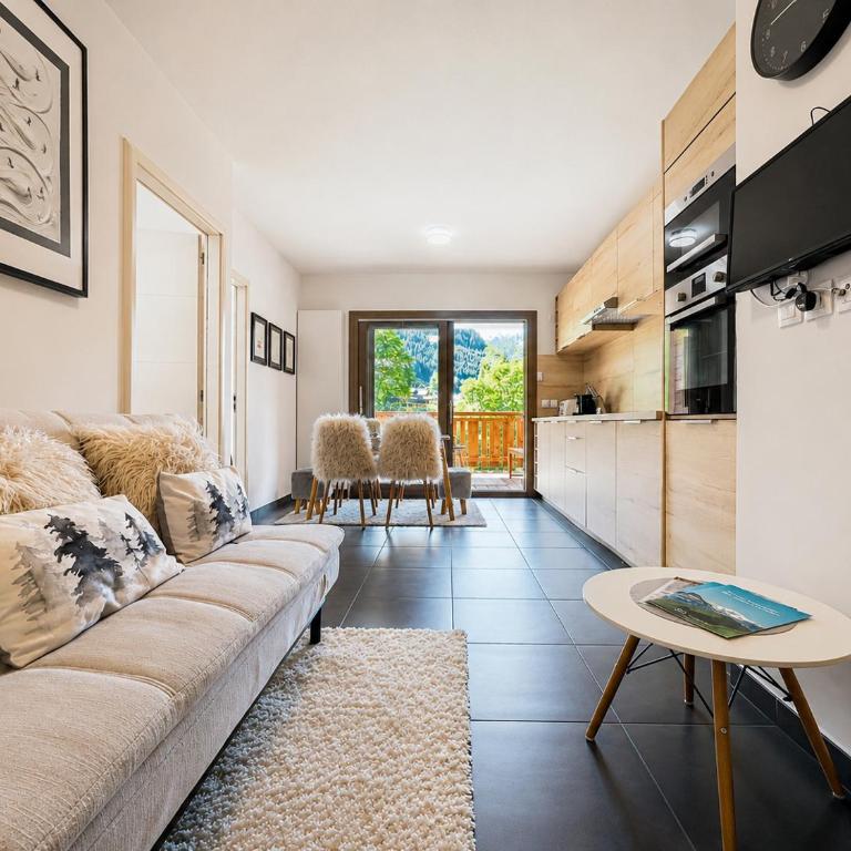 L'O Rouge - Apt A101 - BO Immobilier - Châtel - Multipass 2026 en Été en option au tarif de 4euros par jour et par personne - Two-Bedroom Apartment - 2