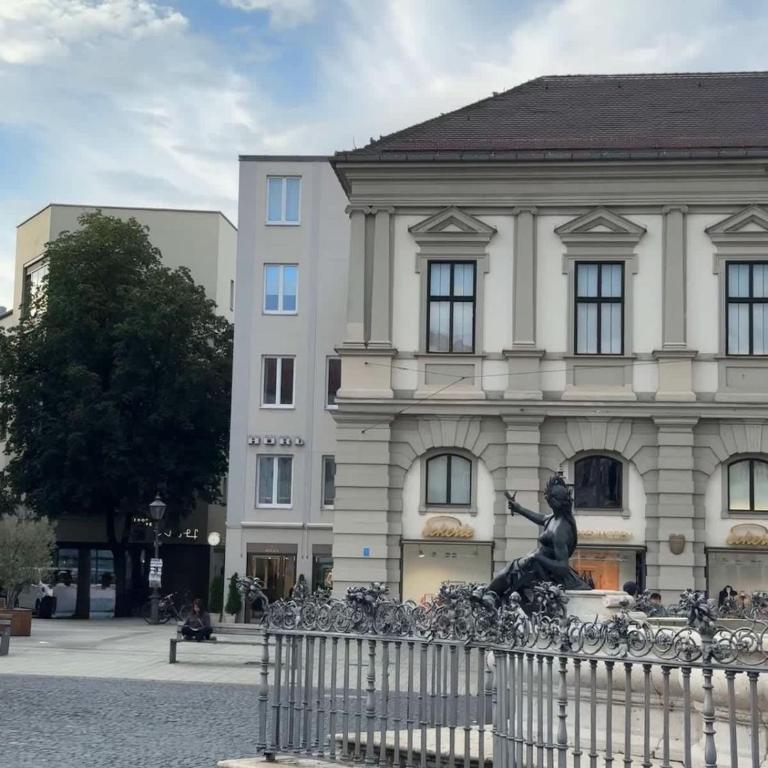 2 Apartments am Rathausplatz - 4 Zimmer - Klimaanlage - Apartment - 38