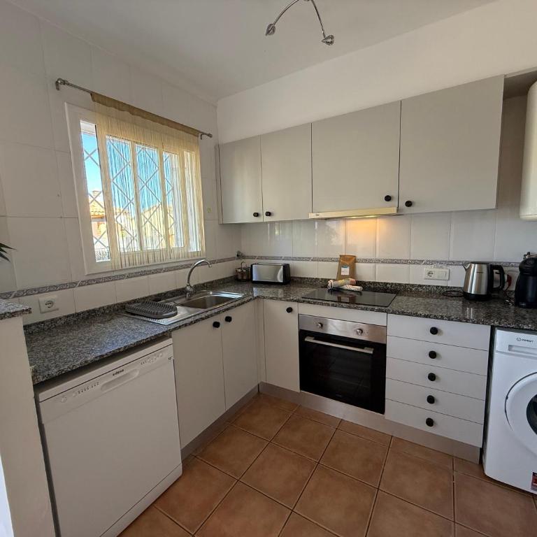 Daró 3DB115 Mas Pinell - Three-Bedroom House - 29