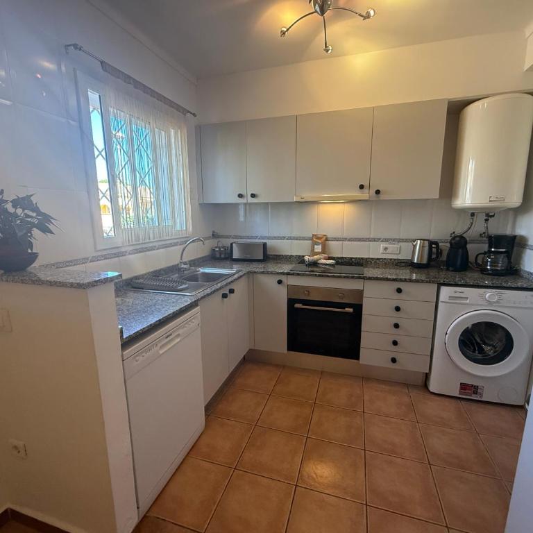 Daró 3DB115 Mas Pinell - Three-Bedroom House - 16