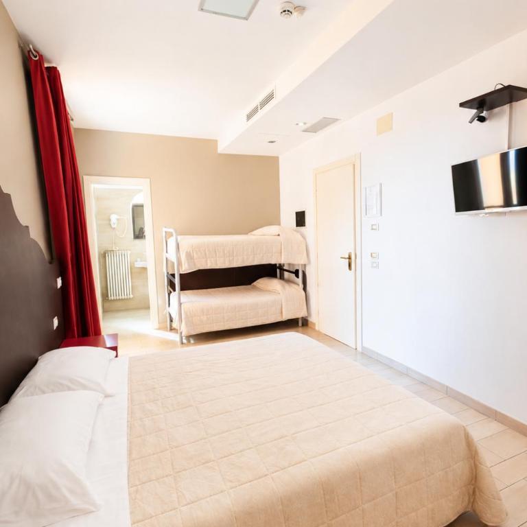 Hotel Fiamma & SPA Cesenatico - Chambre Quadruple - 4