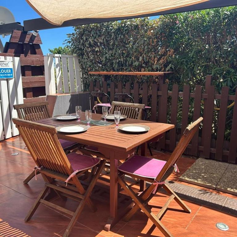 Villa climatisée 35m² avec terrasse, Capacité 2-4 pers., Parking - FR-1-867-5 - Villa - 2