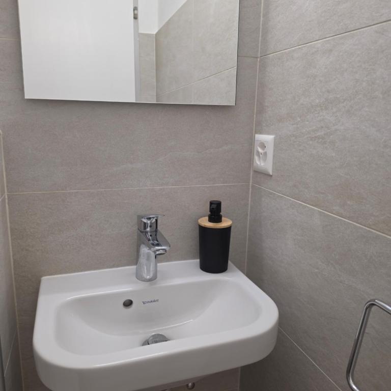Diana 1 appartement spacieux 5 pièces - Apartment mit 4 Schlafzimmern und einem Balkon - 2