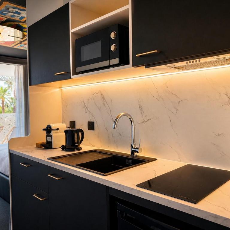 Le VIBES RESORT By AGN "réservé aux couples" - Studio harbor view 1st floor - 9