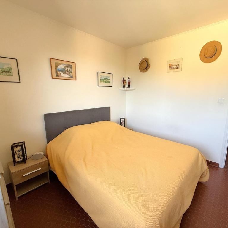 Escarbat - One-Bedroom Apartment - 3