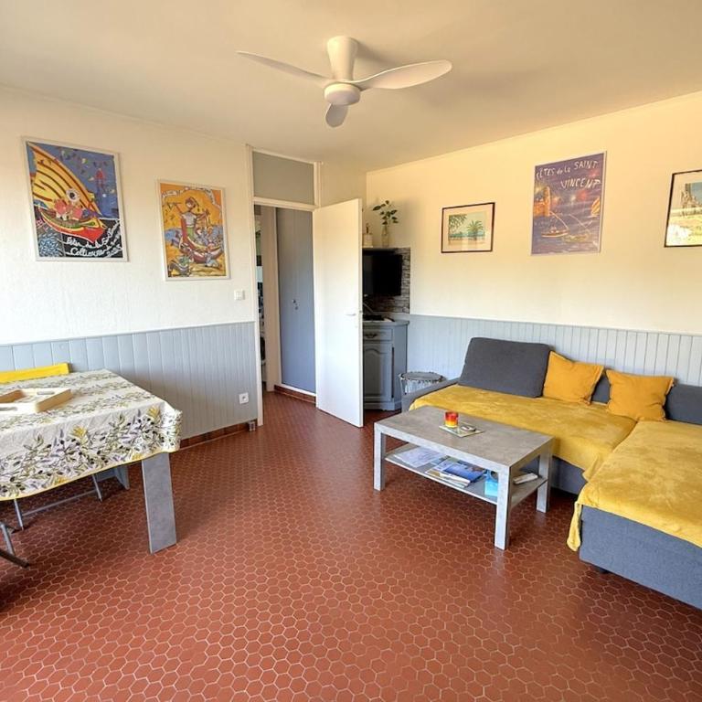 Escarbat - One-Bedroom Apartment - 7