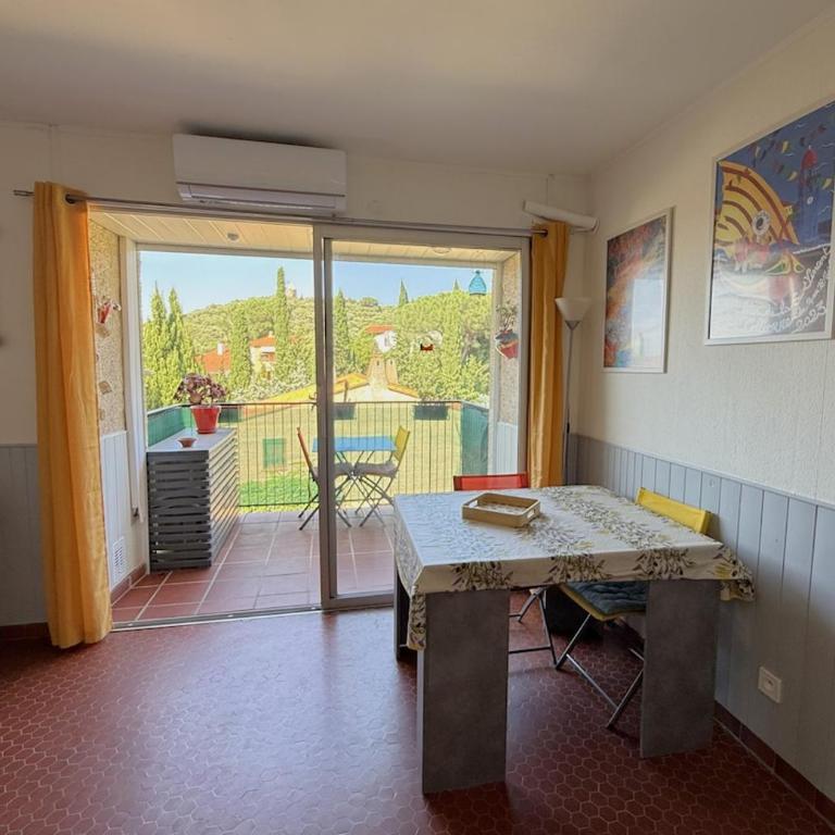 Escarbat - One-Bedroom Apartment - 8