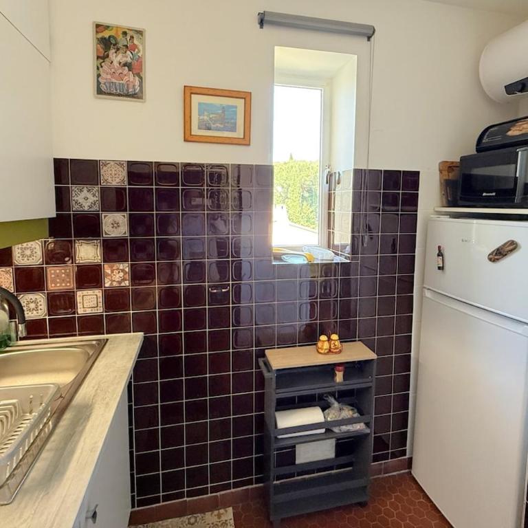 Escarbat - One-Bedroom Apartment - 10