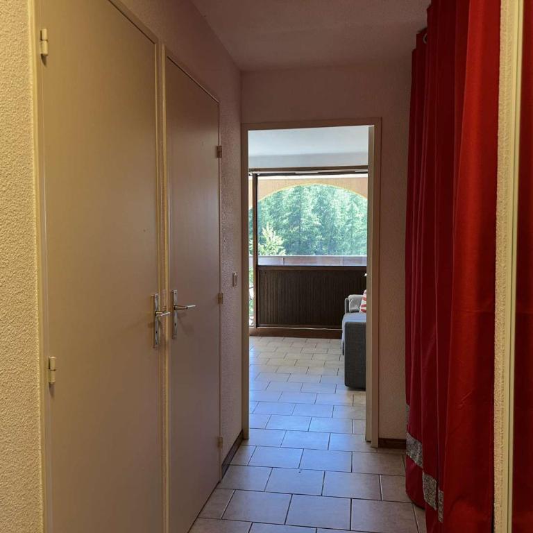 Montgenèvre : Studio rénové, ski aux pieds, 4 pers., parking inclus, animaux acceptés - FR-1-330D-135 - Apartment - 14
