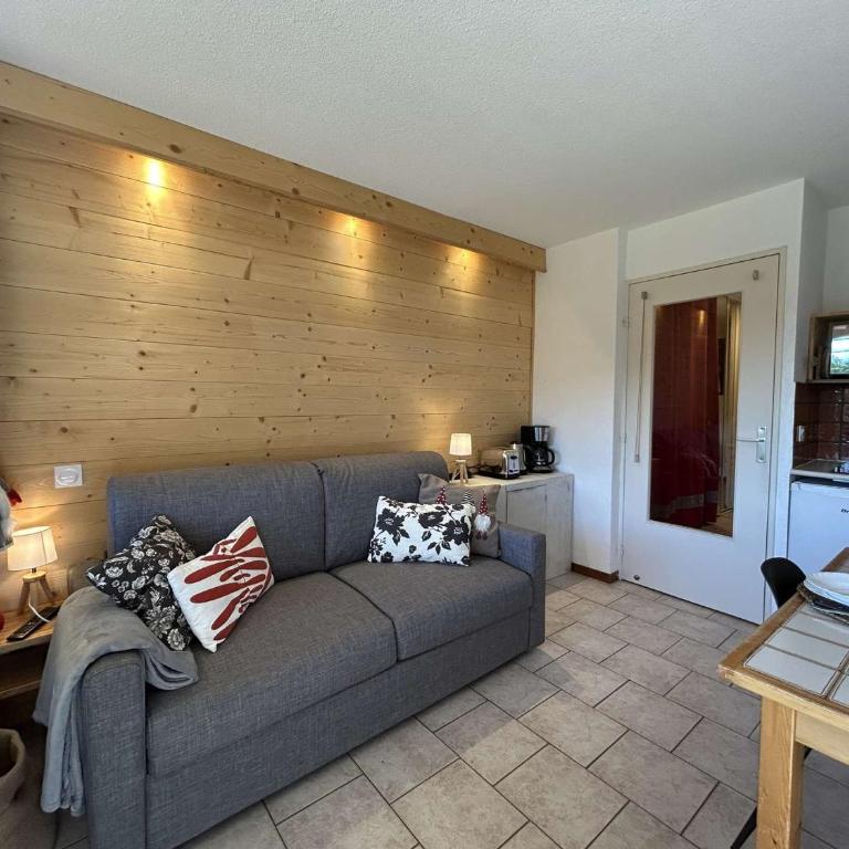 Montgenèvre : Studio rénové, ski aux pieds, 4 pers., parking inclus, animaux acceptés - FR-1-330D-135 - Apartment - 17