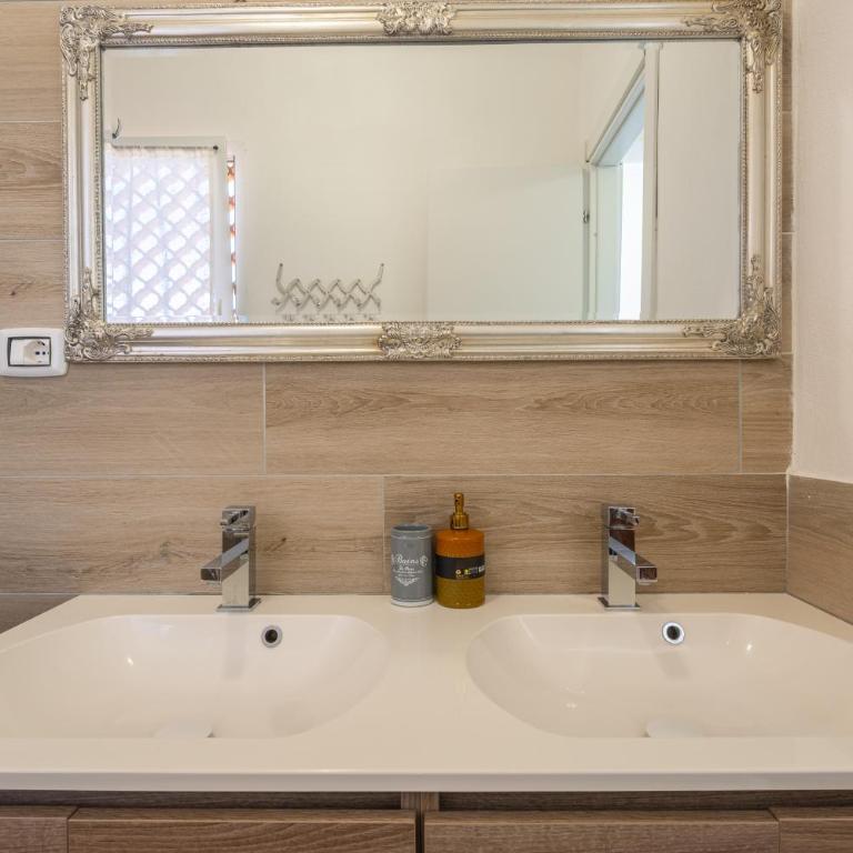 Appartamento La Pelosa - Appartamento con 2 Camere da Letto - 83