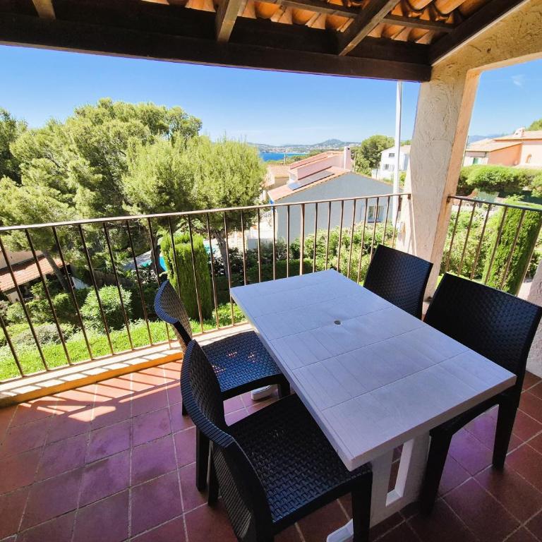 Résidence avec piscine, vue mer, tennis, parc pour enfants - Apartment mit 2 Schlafzimmern - 4