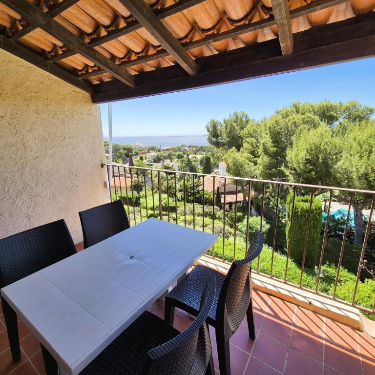 Résidence avec piscine, vue mer, tennis, parc pour enfants - Apartment mit 2 Schlafzimmern - 5