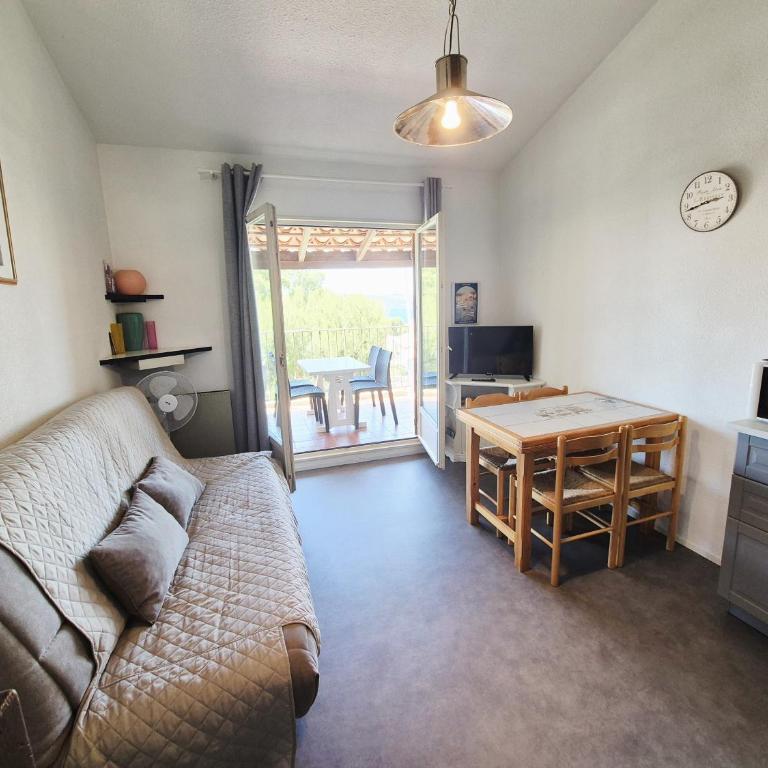 Résidence avec piscine, vue mer, tennis, parc pour enfants - Apartment mit 2 Schlafzimmern - 6