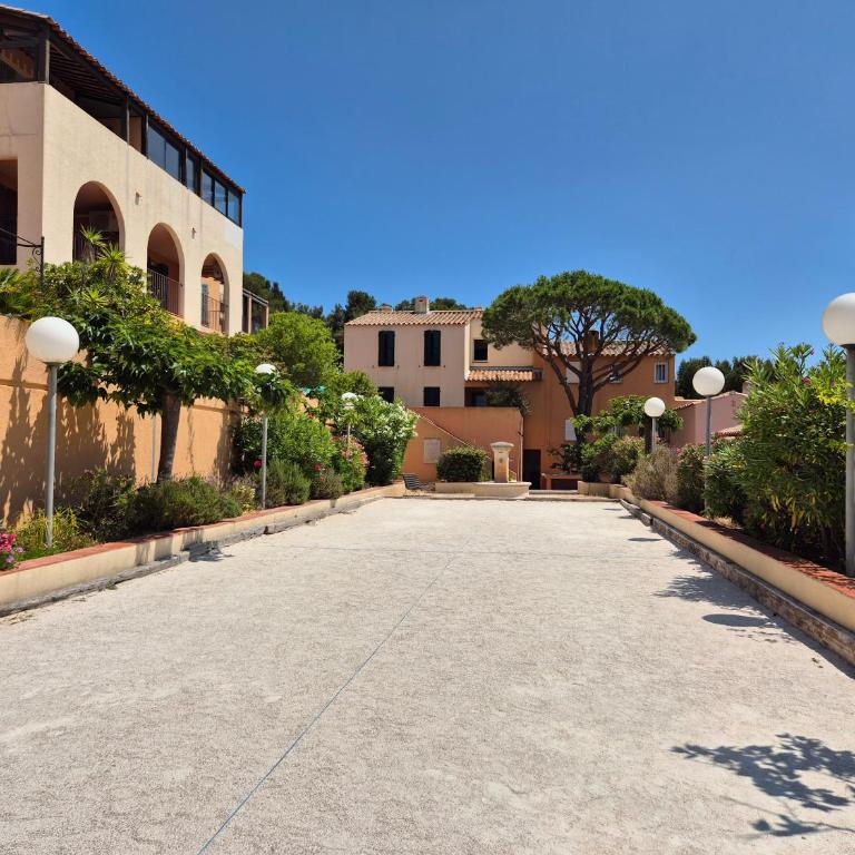 Résidence avec piscine, vue mer, tennis, parc pour enfants - Apartment mit 2 Schlafzimmern - 12