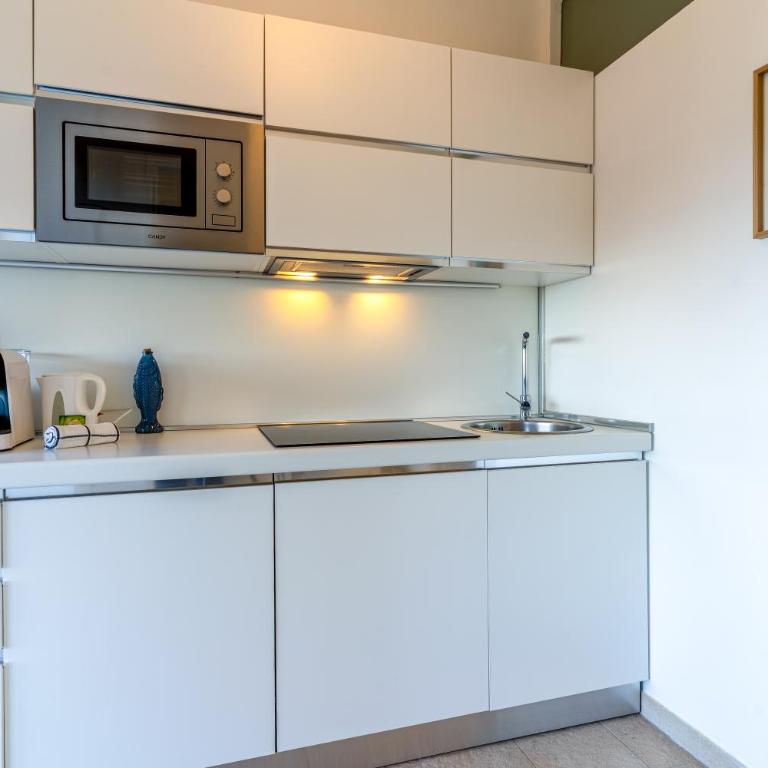 BLUE RIVIERA - vue mer - proche centre et gare - Appartement 1 Chambre - 33