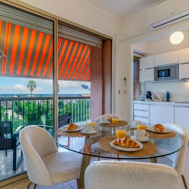 BLUE RIVIERA - vue mer - proche centre et gare - Appartement 1 Chambre - 18