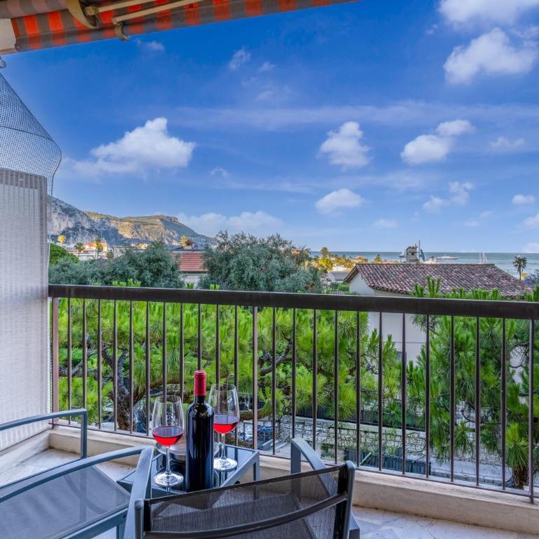 BLUE RIVIERA - vue mer - proche centre et gare - Appartement 1 Chambre - 7