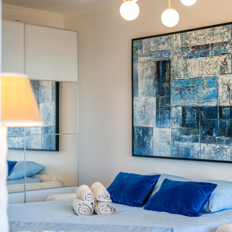 BLUE RIVIERA - vue mer - proche centre et gare - Appartement 1 Chambre - 25
