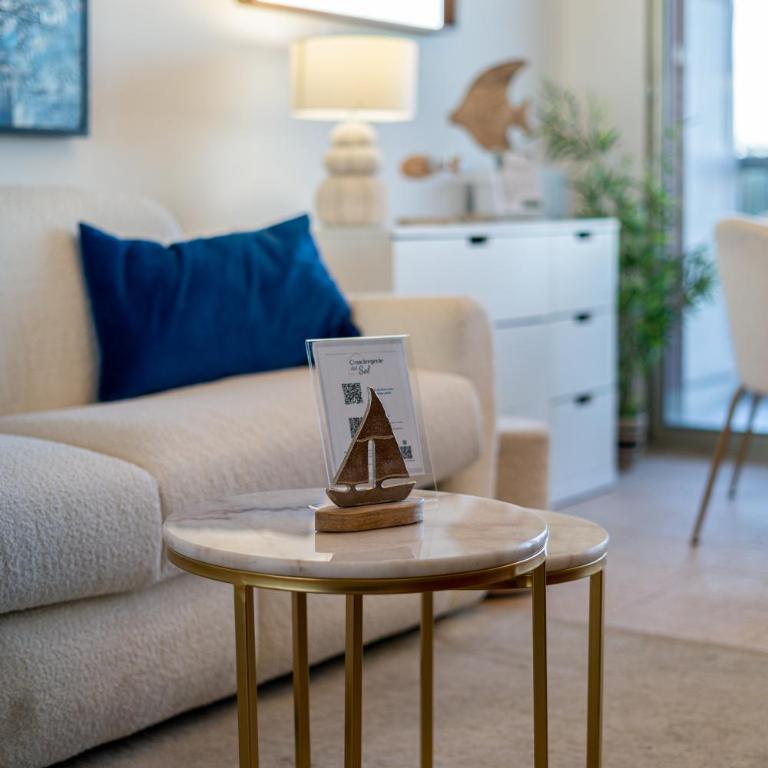 BLUE RIVIERA - vue mer - proche centre et gare - Appartement 1 Chambre - 12