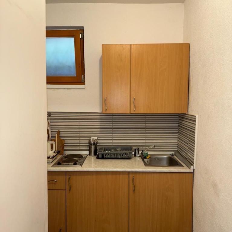 Apartmani Kulak - Niskobudžetna Dvokrevetna Soba sa Bračnim Krevetom/Zasebnim Krevetima - 9