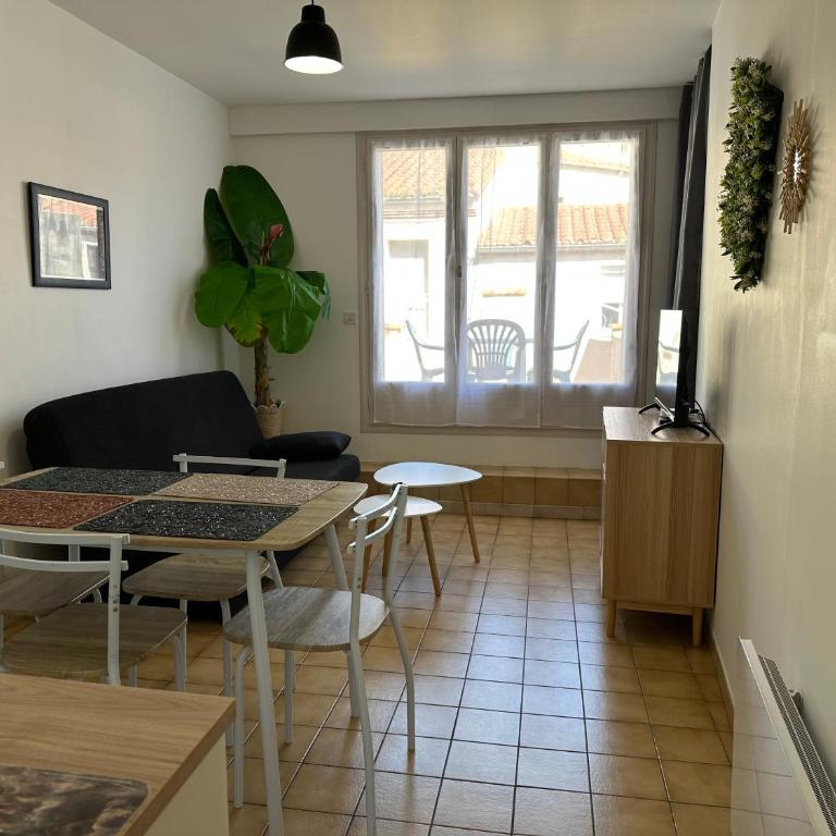 Appartement T2, 4 couchages avec Terrasse privée, tout proche de la cure thermale, centre-ville - Appartamento con 1 Camera da Letto - 3