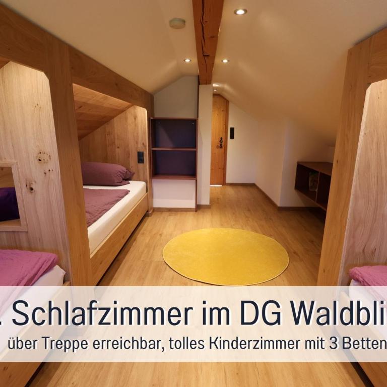 Ferienhof Eger - entspannter Urlaub mit Baby & Kleinkind - wahlweise top modern oder günstige Fewos - ruhig am Ende der Straße - Kälbchen füttern - Traktor fahren - Freie Fahrt mit den Hörnerbahnen in Sommersaison - E-Ladestation - E-bike Verleih ab Hof - Apartment mit Balkon - 9