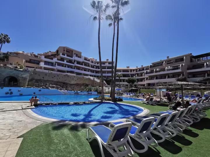 Tropical garden, big terrace, pools, sleeps 4 - One-Bedroom Apartment - 11